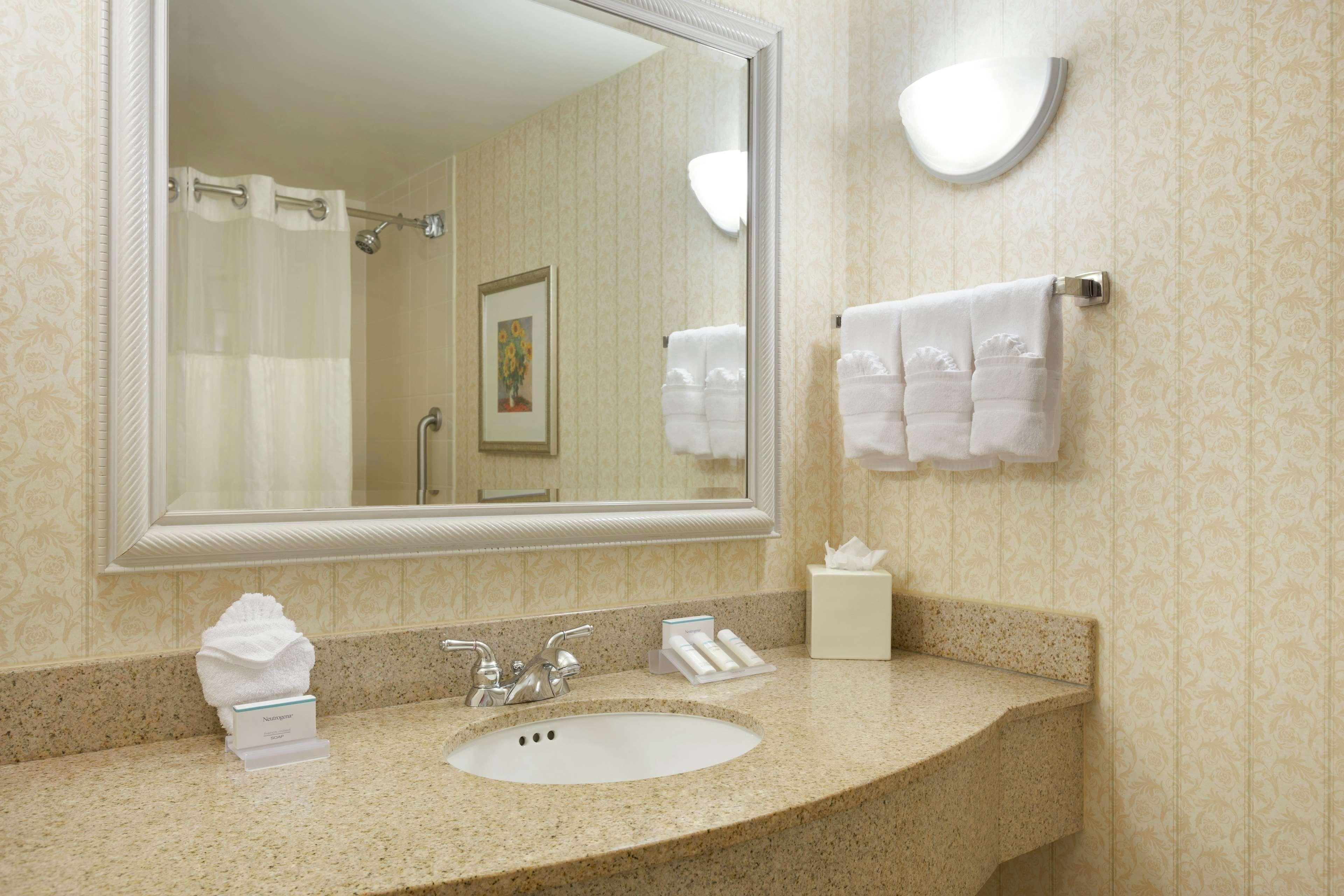 Hilton Garden Inn Fairfax Eksteriør bilde